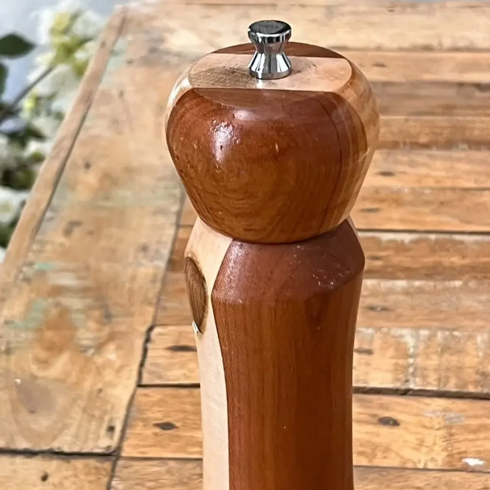 Wooden Salt or Pepper Mill Grinder 11
